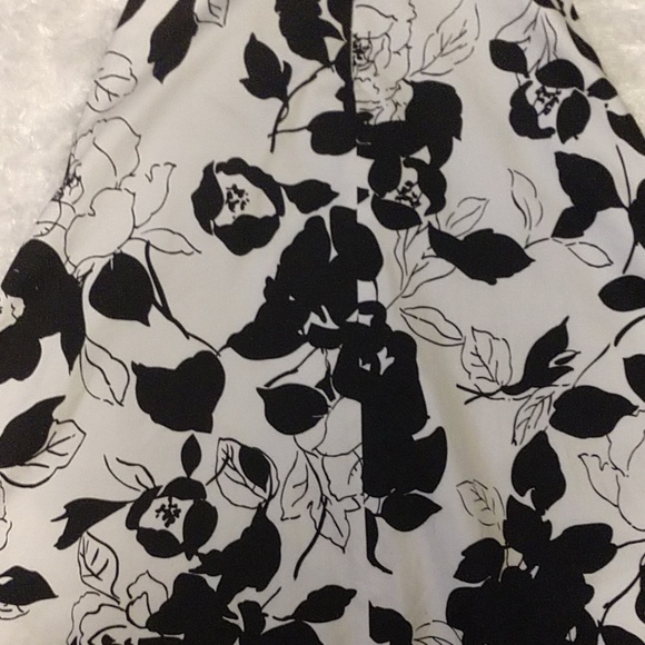 White House Black Market Floral Dress 2 - Picture 5 of 8